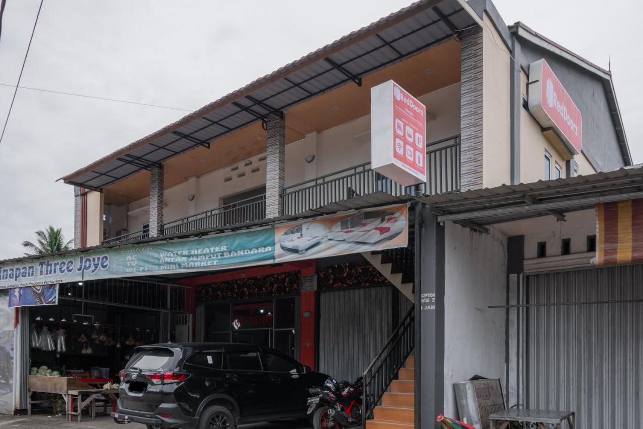 Hotel Reddoorz Syariah Near Minangkabau International Aiport Padang  Exterior foto